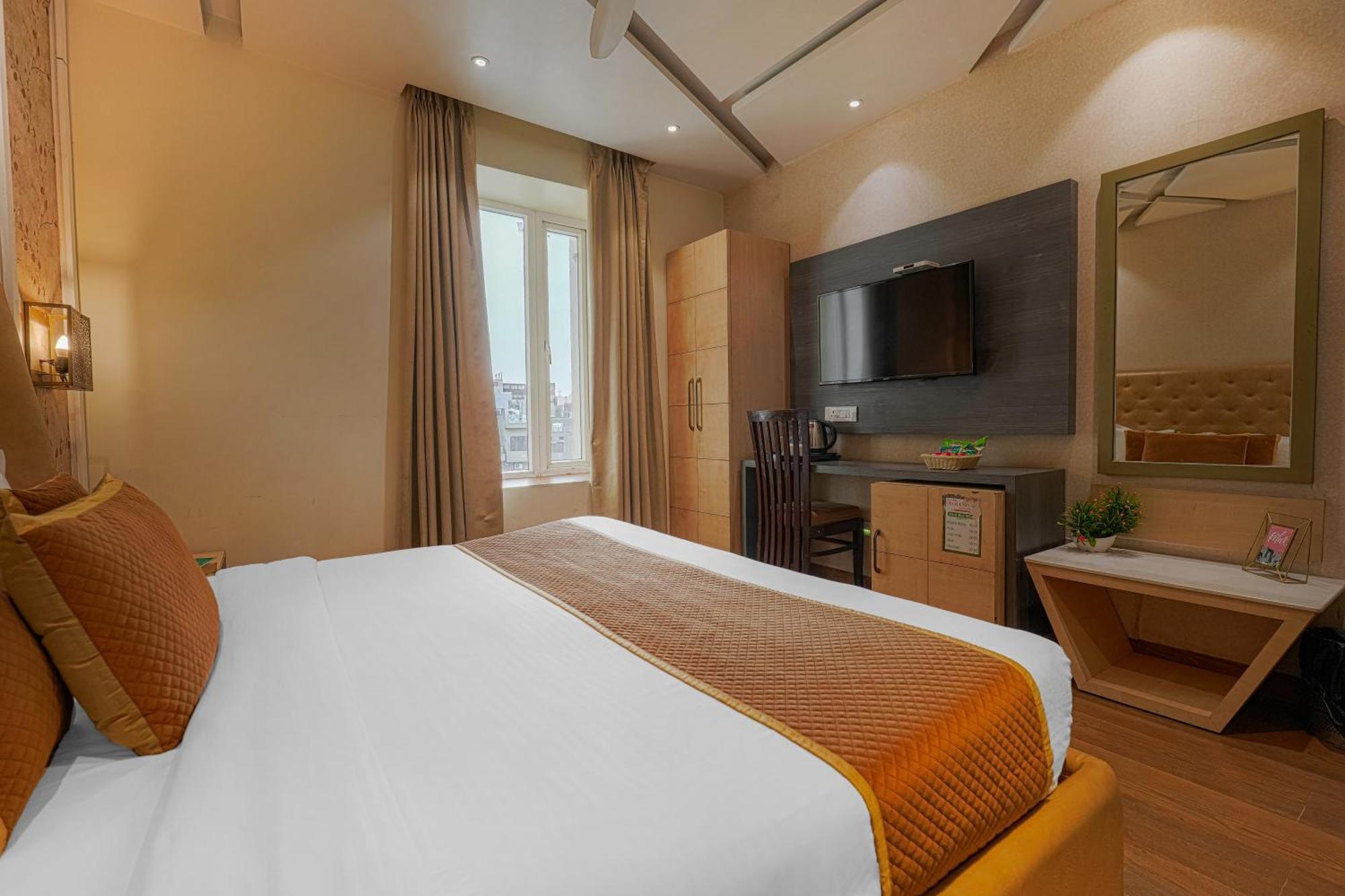 Csjs Inn Hotel Amritsar Esterno foto