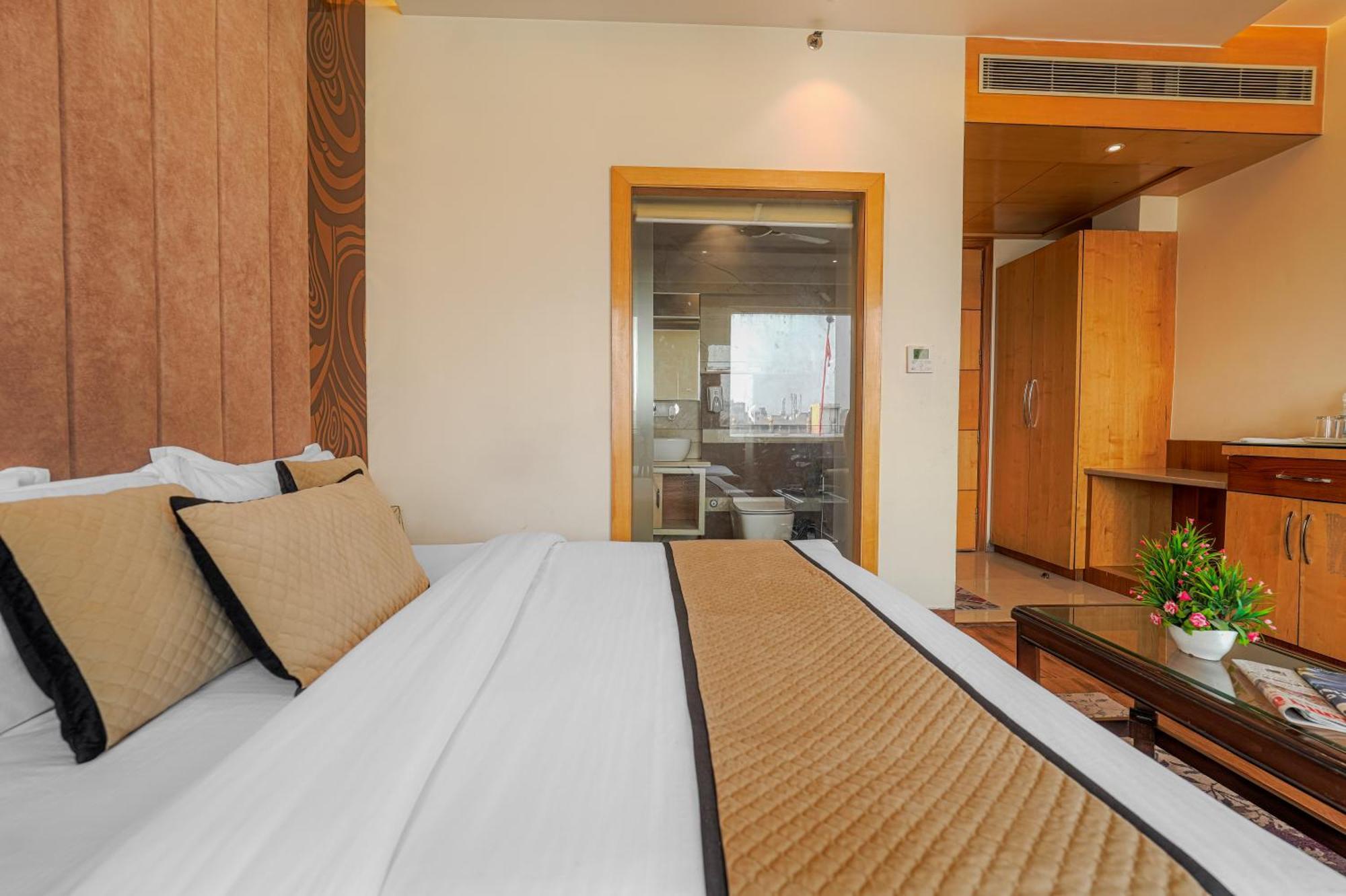 Csjs Inn Hotel Amritsar Esterno foto