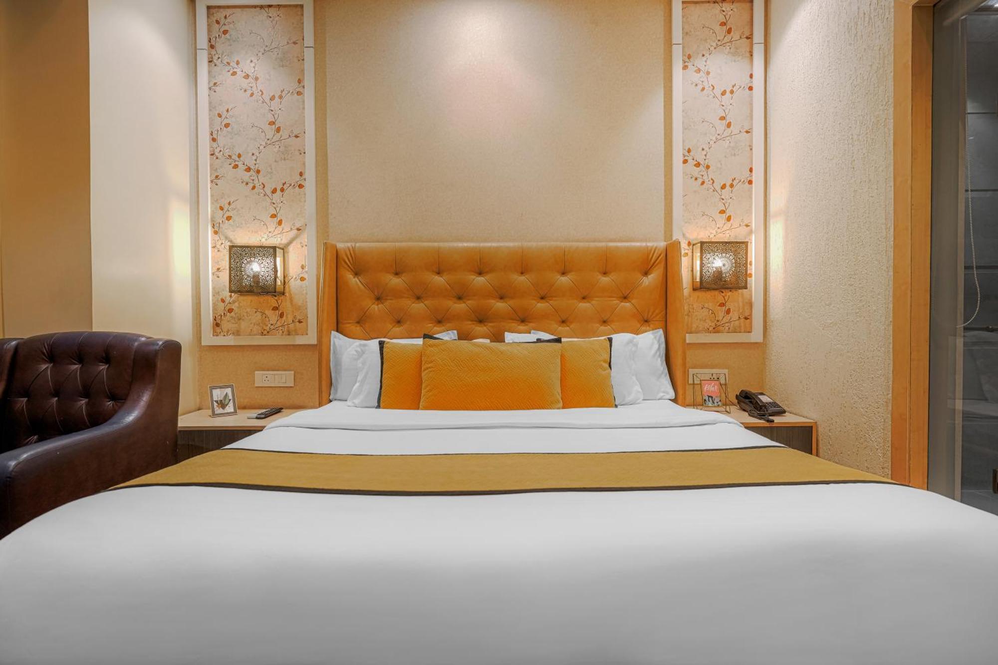 Csjs Inn Hotel Amritsar Esterno foto