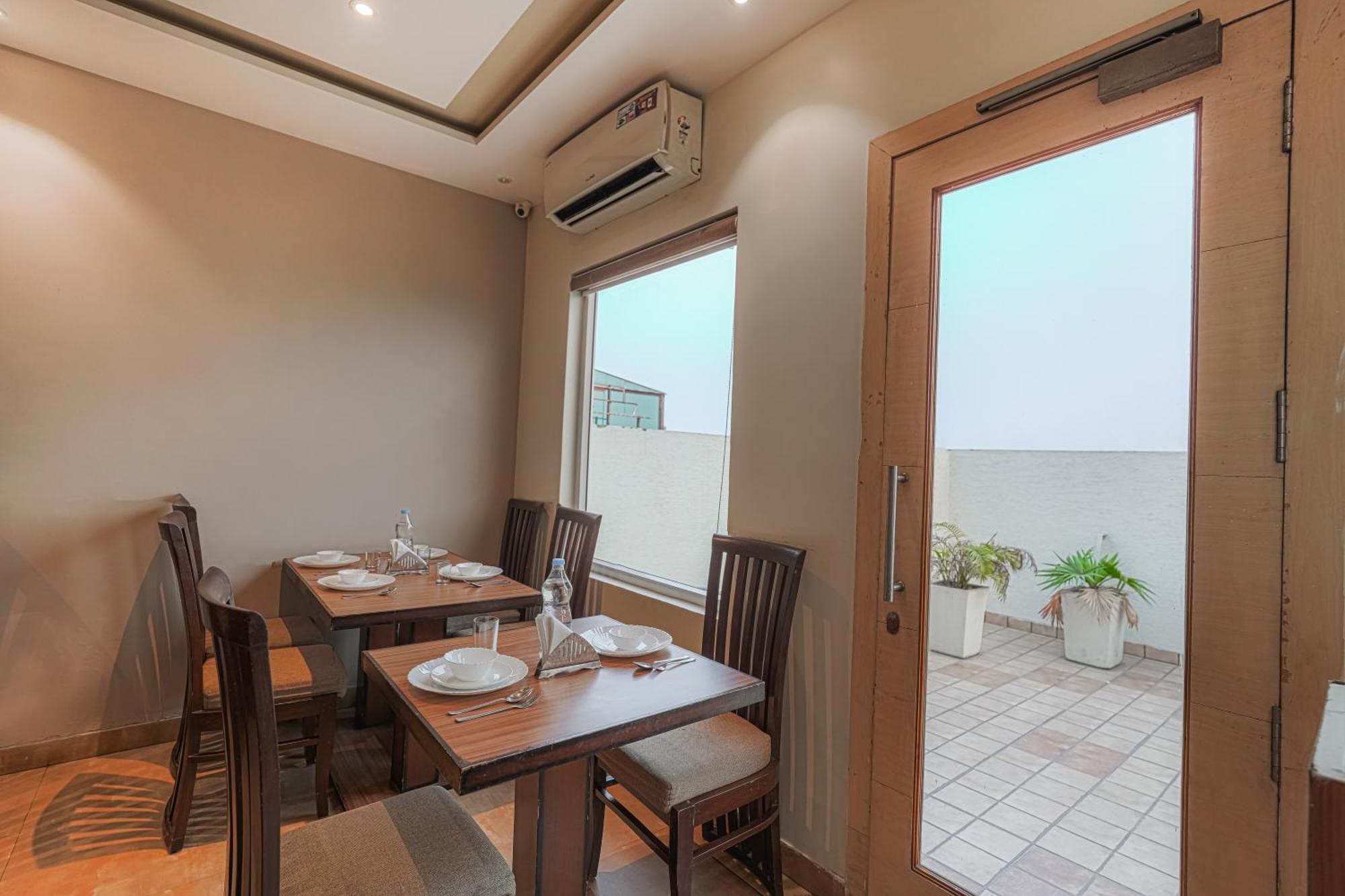 Csjs Inn Hotel Amritsar Esterno foto