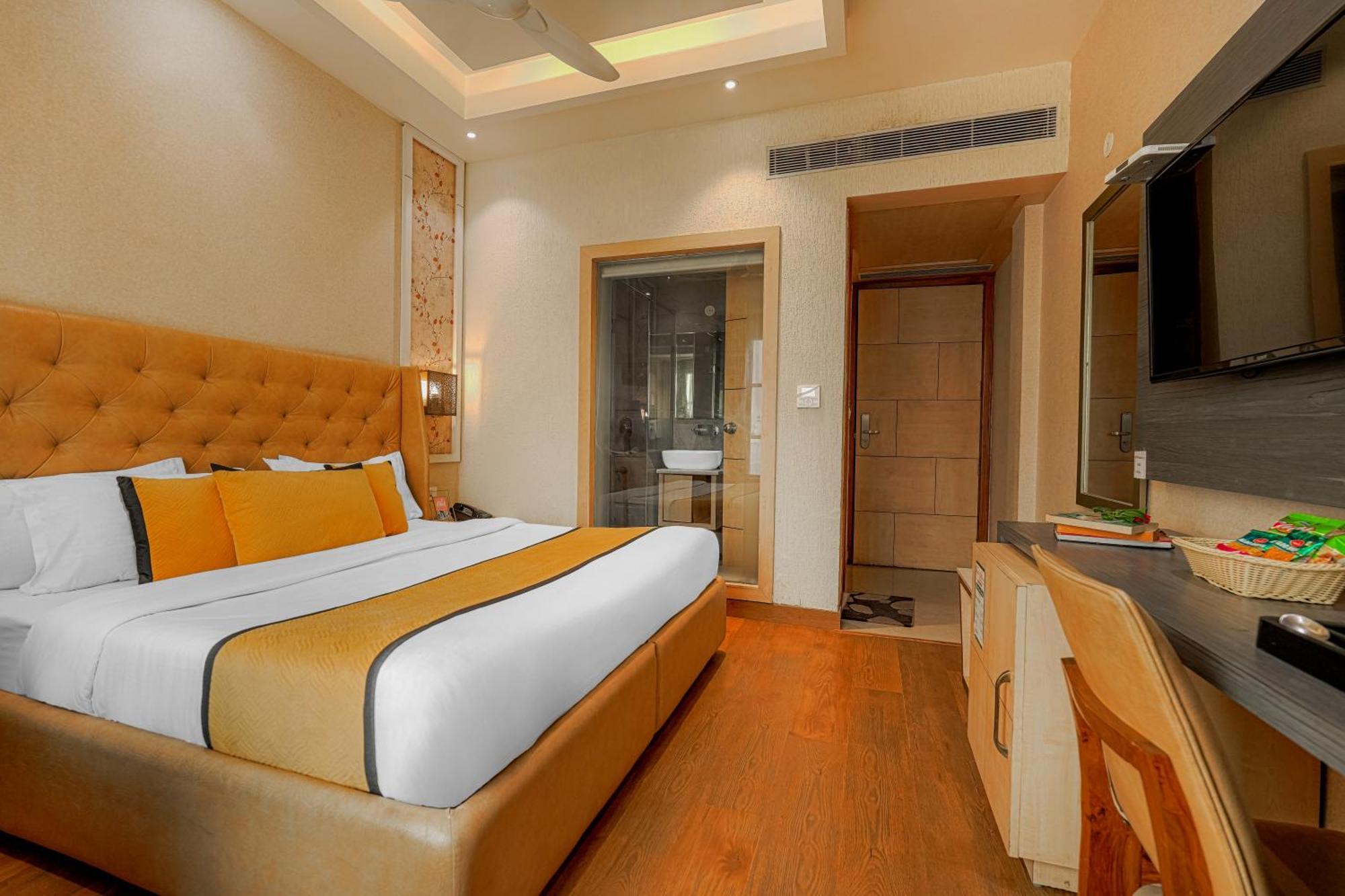 Csjs Inn Hotel Amritsar Esterno foto