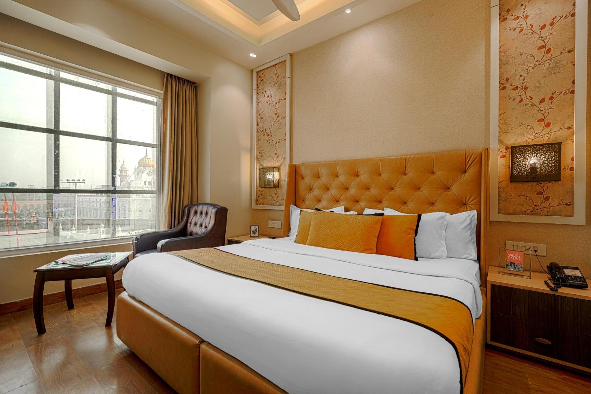 Csjs Inn Hotel Amritsar Esterno foto